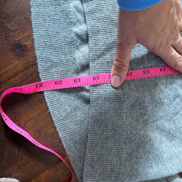 Everlane Gray 100% Cashmere Crew Neck Long Sleeve Sweater XS Classic Capsule - Picture 7 of 9